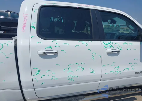 2019 Ram 1500 Big Horn/Lone Star 4X4 5'7 Box z USA, uszkodzony, nr VIN 1C6RRFFG2KN776812